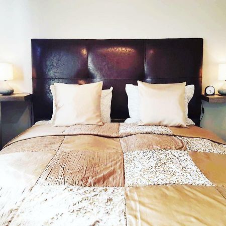 Akureyri Central Rooms Bagian luar foto