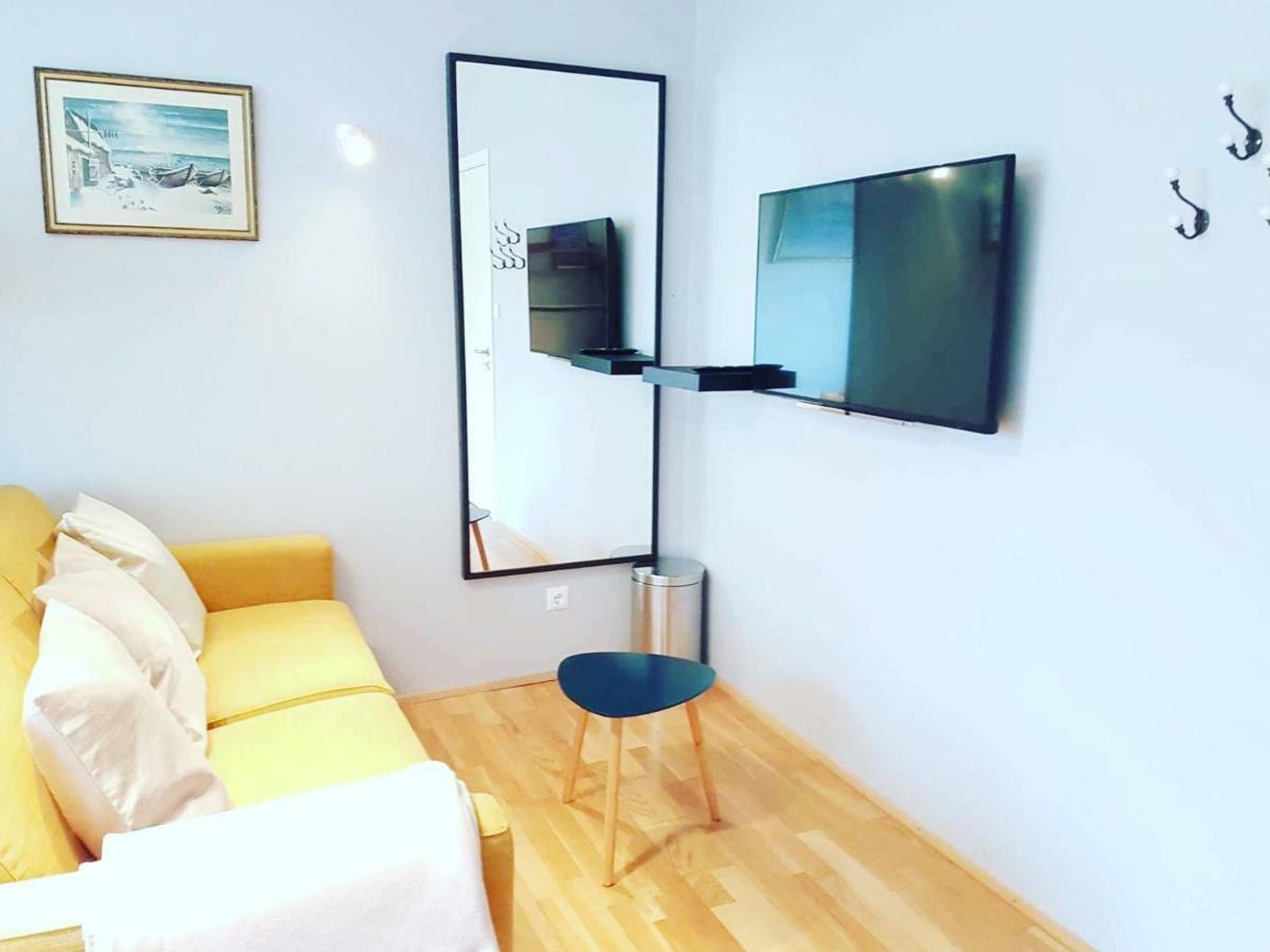 Akureyri Central Rooms Bagian luar foto